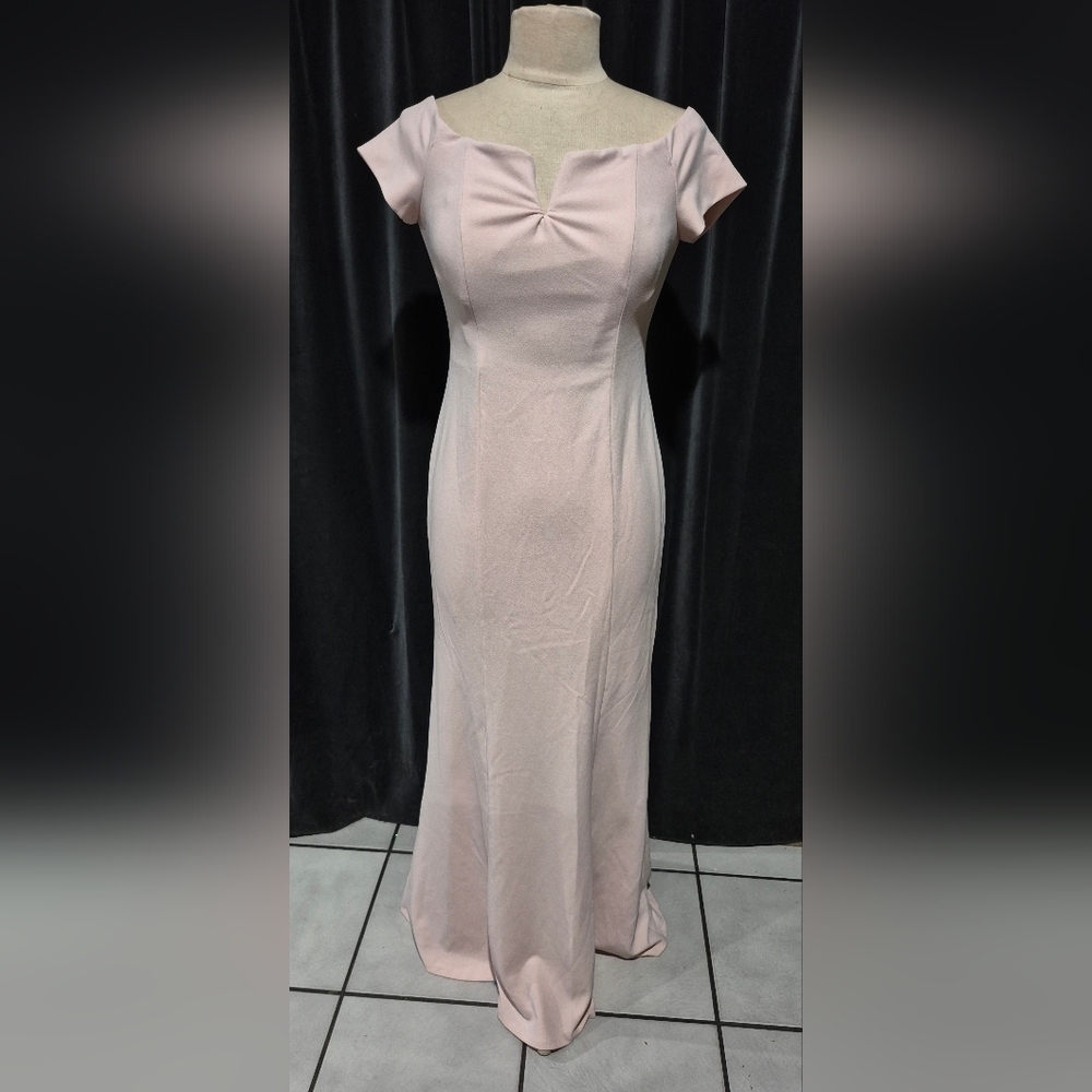 Elegant Pink Sleeveless Dress - Picture 1 of 4